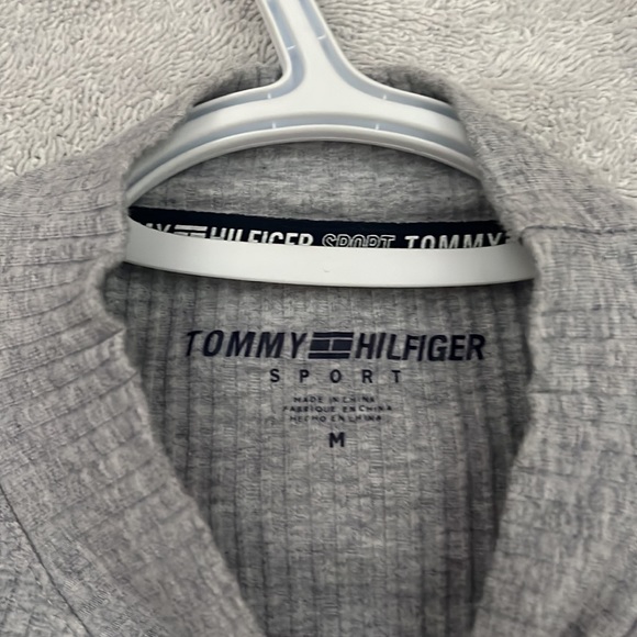 Worn once. Tommy hilfiger long sleeve top - Picture 4 of 5